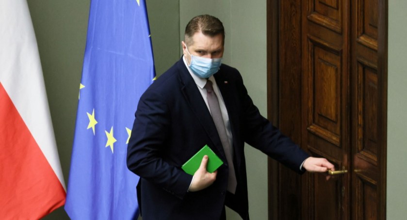 Minister edukacji i nauki podpisał rozporządzenia dotyczące wprowadzenia przedmiotu Historia i teraźniejszość