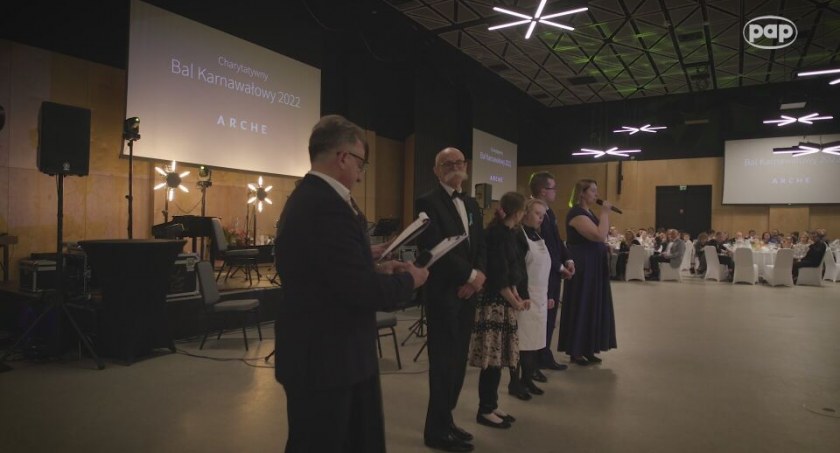 Grupa Arche udostępnia hotele dla uchodźców