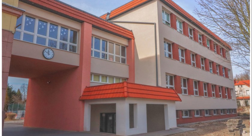 Dwie powiatowe szkoły przeszły termomodernizację