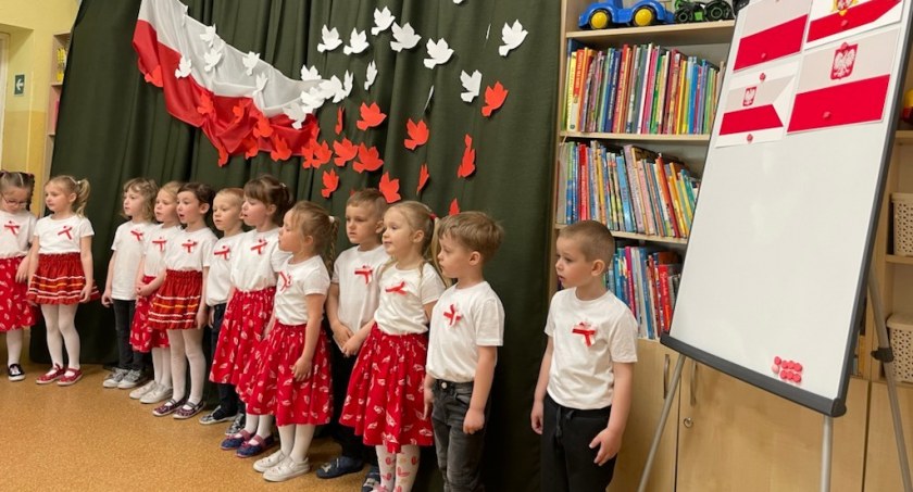Dzień Flagi w Muzycznej Krainie