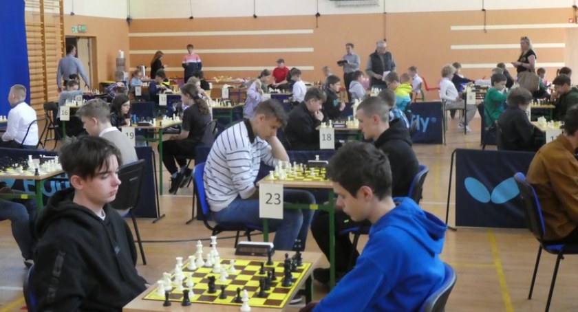 Symultana szachowa w Tucznie
