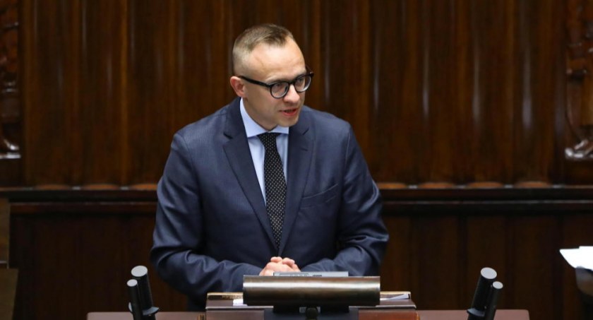 Soboń: przedłużenie pierwszej tarczy antyinflacyjnej na razie na 2 miesiące