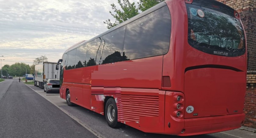 Drogówka nie dopuściła autobusu do ruchu