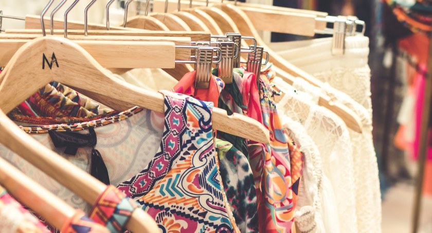 Jak wybierać rozmiary kiedy wyborem jest butik online?