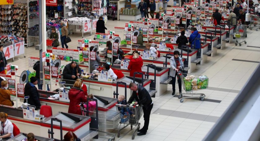Średnie ceny podstawowych produktów spożywczych wzrosły w kwietniu o 6,2 proc. rdr