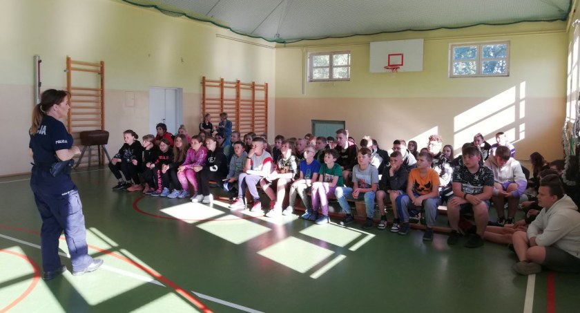 Dzieci powinny wiedzieć o zagrożeniach i jak ich unikać