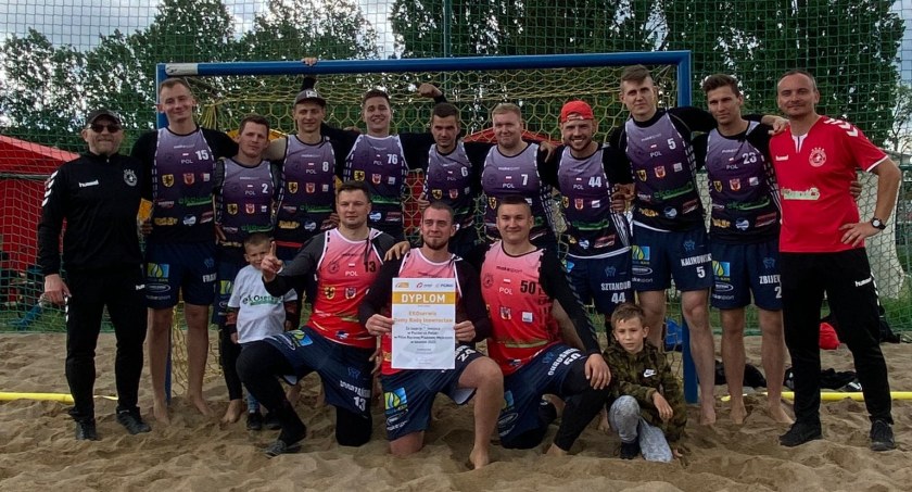 Zmagania w piłce ręcznej plażowej zakończone