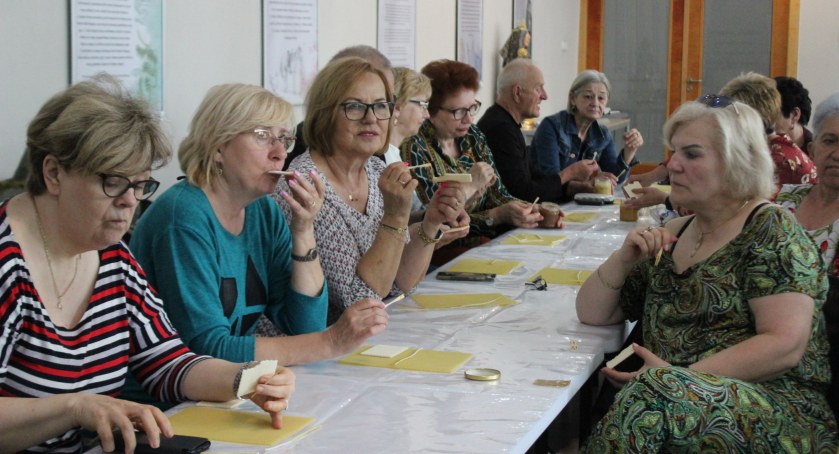 Salonik miodem płynący