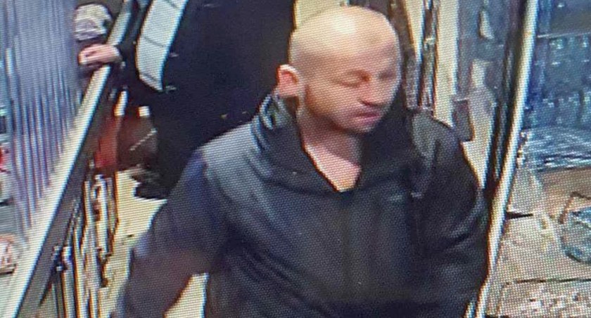 Jeśli rozpoznajesz tego mężczyznę skontaktuj się z policją