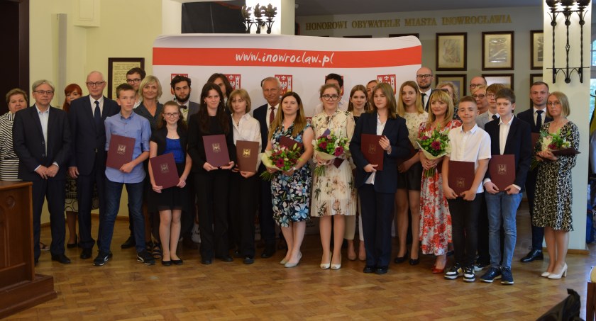 Laureaci konkursów i olimpiad nagrodzeni