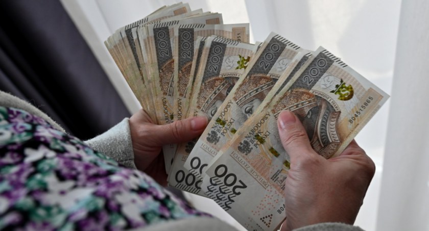 Od piątku można składać wnioski o wakacje kredytowe