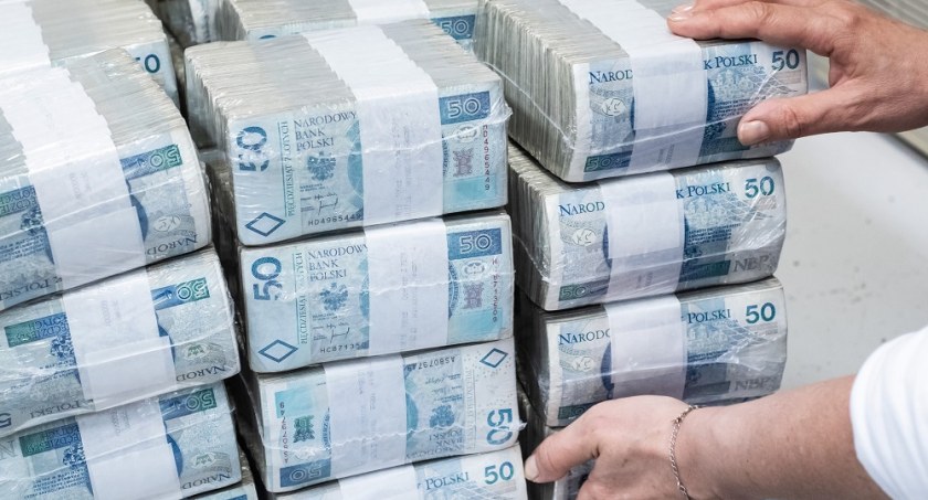 DANE MF: Polacy są winni fiskusowi ogromną kwotę. Zaległości podatkowe sięgają niemal 80 mld złotych