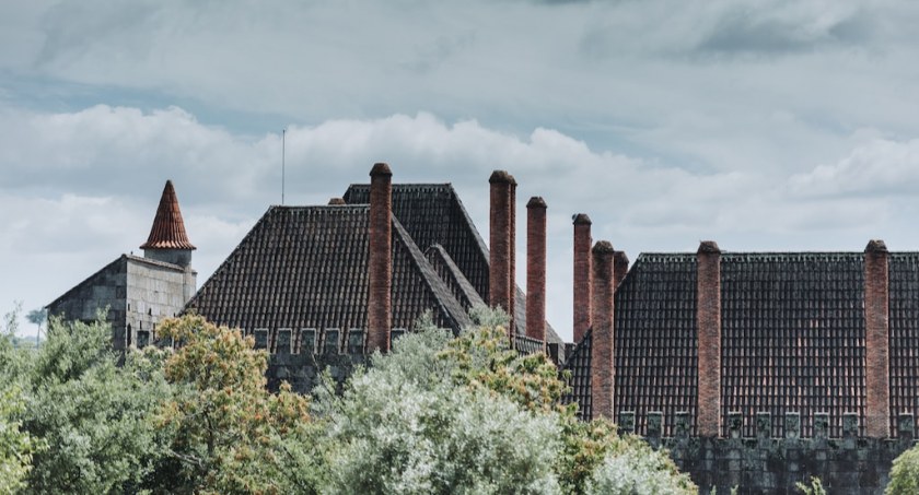 Zamów profesjonalne usługi kominiarskie. Zadbaj o sprawny system kominowy i bezpieczeństwo