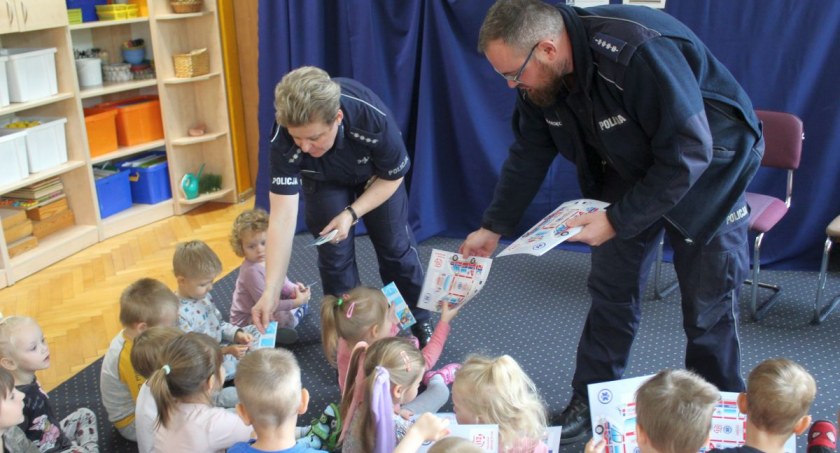 Policjanci w Muzycznej Krainie