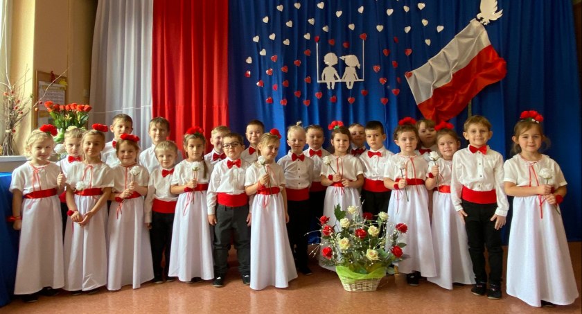 Narodowe Święto Niepodległości w przedszkolu Słoneczko