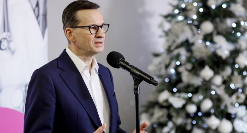 Premier: nie wykluczamy zniesienia od stycznia stanu zagrożenia epidemicznego