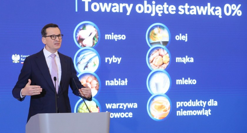 Premier: zerowy VAT na żywność przynajmniej przez pierwsze półrocze przyszłego roku