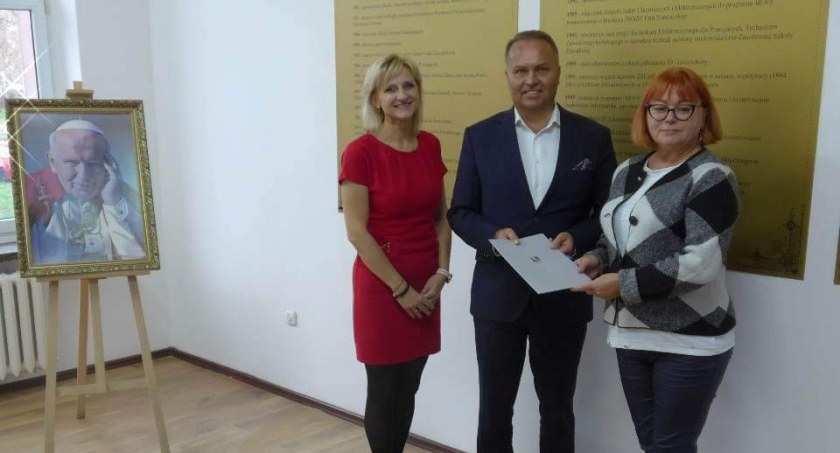 Chemik podpisał umowę patronacką z Ciechem