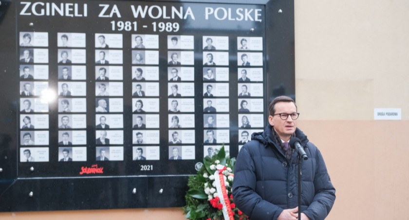 Premier: stan wojenny doprowadził do cywilizacyjnej zapaści