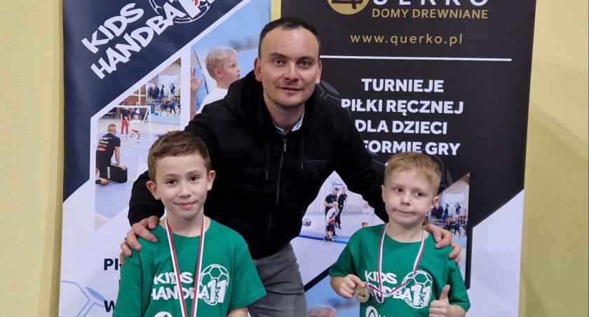 Znakomite występy najmłodszych piłkarzy ręcznych