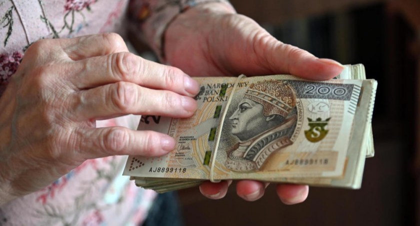 Rozpoczęła się marcowa waloryzacja rent i emerytur