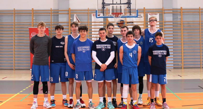 Kasper z awansem do 1/4 MP U-17 w koszykówce