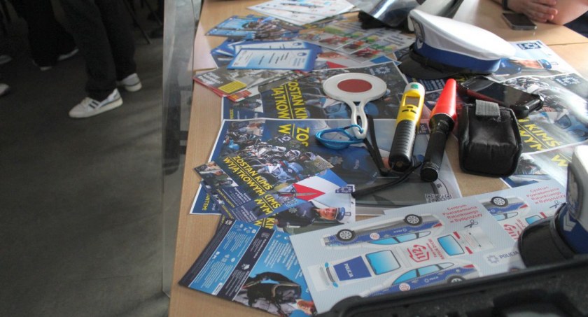 Szkolne drzwi otwarte okazją do promocji policji
