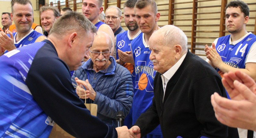 Poraz IV zagrali dla Stefana