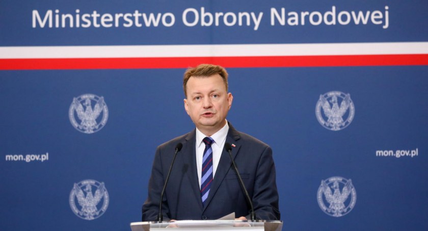 Szef MON: Dowódca Operacyjny RSZ nie poinformował mnie, ani innych służb, o wtargnięciu obiektu w polską przestrzeń powietrzną