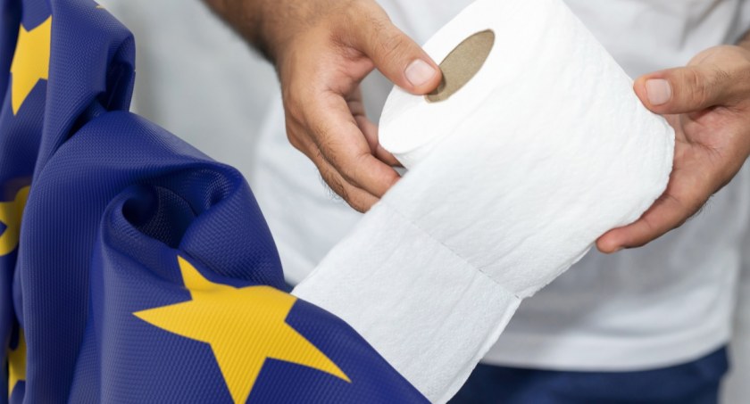 UE uderza w rynek papieru toaletowego. Polacy powinni być czujni. W sklepach może być coraz drożej