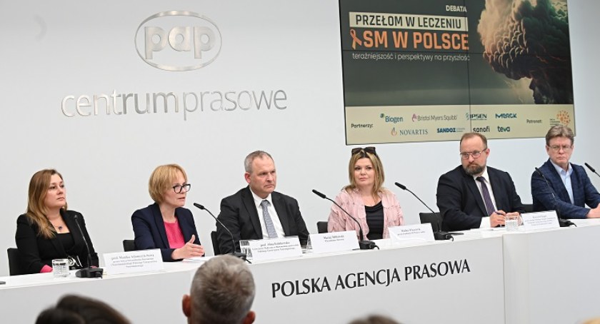 Zaburzenia czucia, przewlekłe zmęczenie: pierwsze objawy SM mogą być dyskretne
