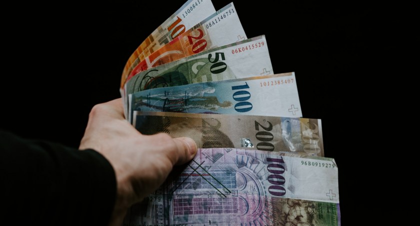 Przelewy walutowe - co warto o nich wiedzieć?