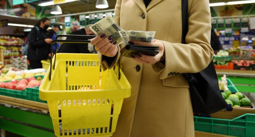 Sytuacja w handlu ma się skomplikować. Jesienią może częściowo wrócić wzrost dynamiki podwyżek cen