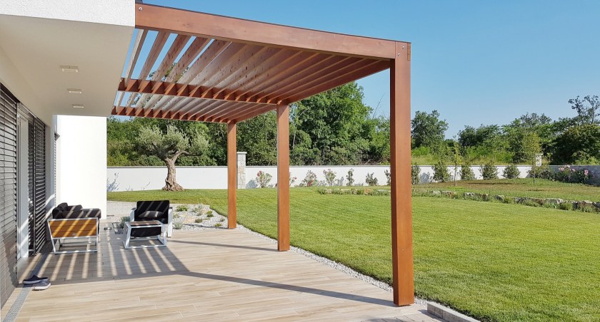 Nowoczesna pergola tarasowa: czy warto?