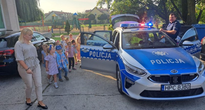 Drogówka edukuje najmłodsze  dzieci