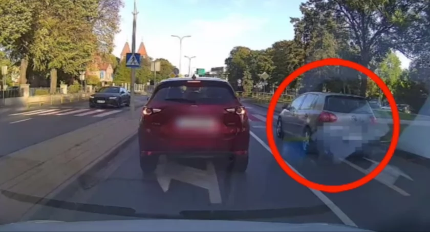 Niebezpieczny manewr kierowcy Volkswagena