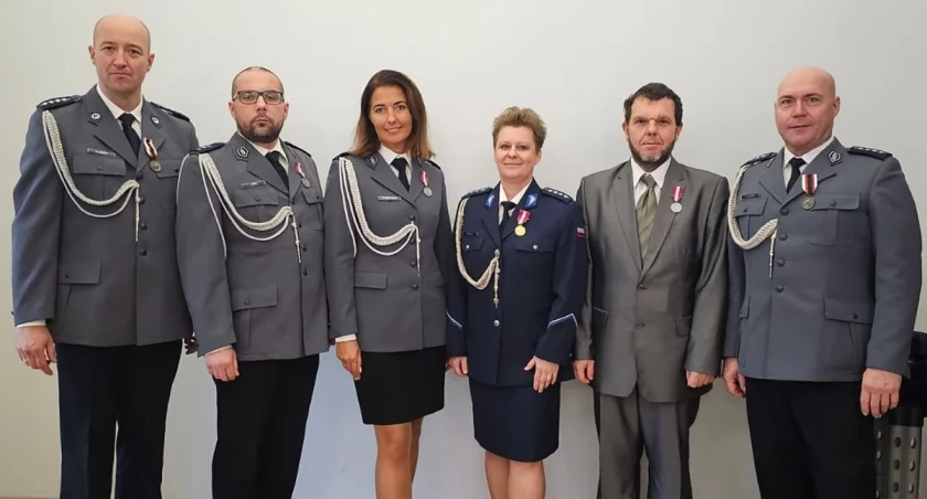 Policjanci i pracownicy Komendy Powiatowej Policji w Inowrocławiu wyróżnieni