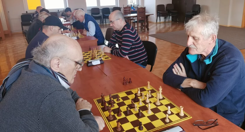 Ponownie zagrali w szachy