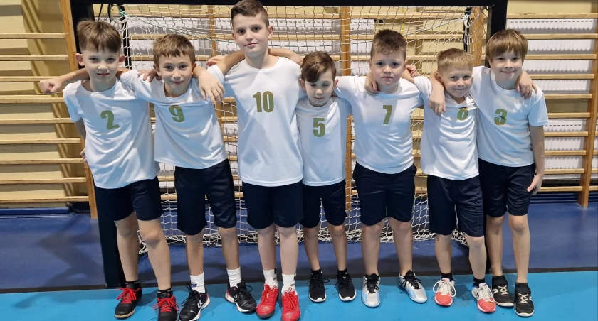 Najmłodsi piłkarze ręczni Ekoserwis Damy Radę Inowrocław wygrywają swój pierwszy turniej 
