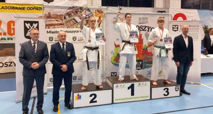 Uczniowie Konopy na podium