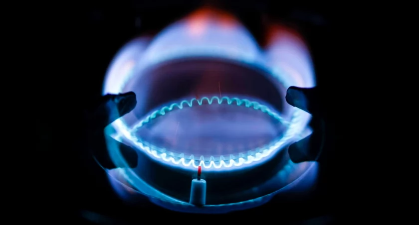 Senat: bez poprawek do ustawy o ochronie odbiorców energii elektrycznej, gazu i ciepła w I poł. 2024 r.