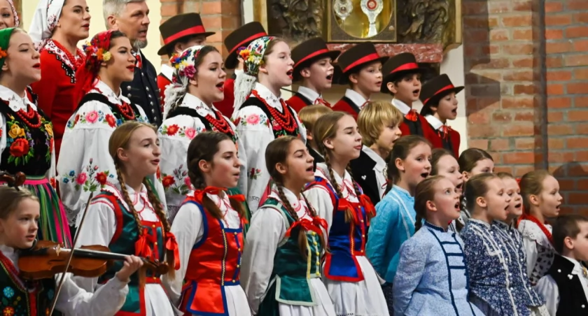 Kolęda, czyli pieśń o Bożym Narodzeniu mówiąca o zwycięstwie dobra w czasach zła