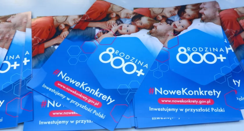 Prezes ZUS: ruszyła wypłata 800 plus; pierwsze świadczenia już na kontach rodziców