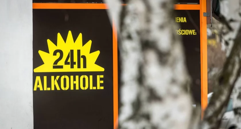Podatki: 1 stycznia w górę idzie akcyza na alkohol i papierosy
