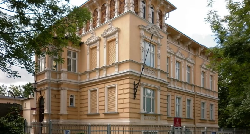 Realny surrealizm w muzeum