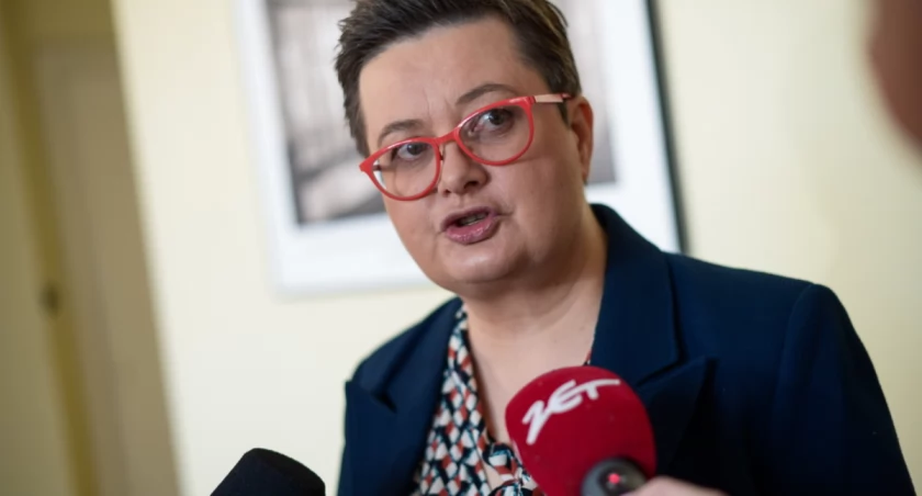 Wiceszefowa MEN: doprecyzujemy rozporządzenie ws. prac domowych