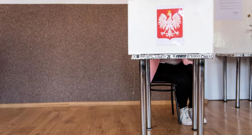 Wybory samorządowe: poniedziałek ostatnim dniem na zgłaszanie list kandydatów na radnych