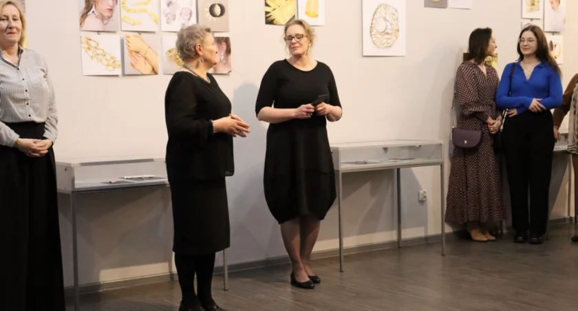 Wystawa biżuterii artystycznej inowrocławianki Agnieszki Działo-Jabłońskiej