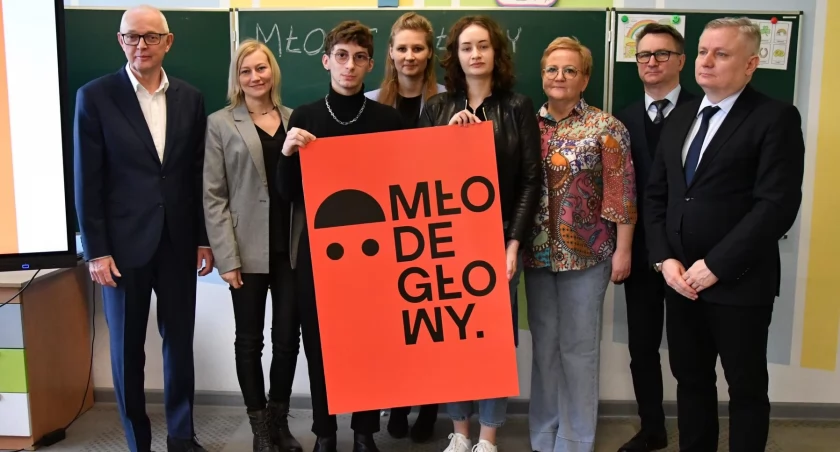 MŁODE GŁOWY – w szkołach o zdrowiu psychicznym młodzieży