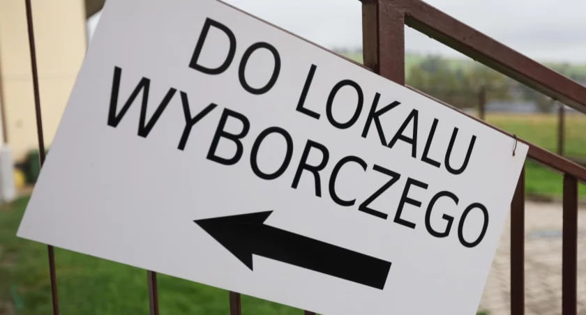 O godz. 7 rozpoczęło się głosowanie w wyborach samorządowych